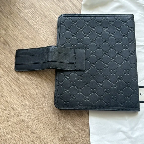 Gucci iPad Case - Picture 6 of 10